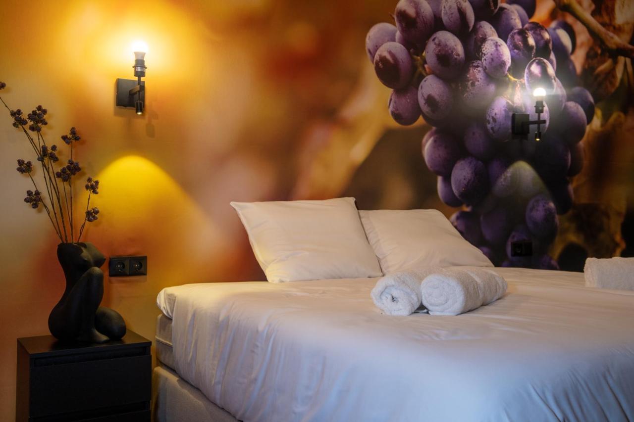 Hotel Four ヘルドロップ エクステリア 写真