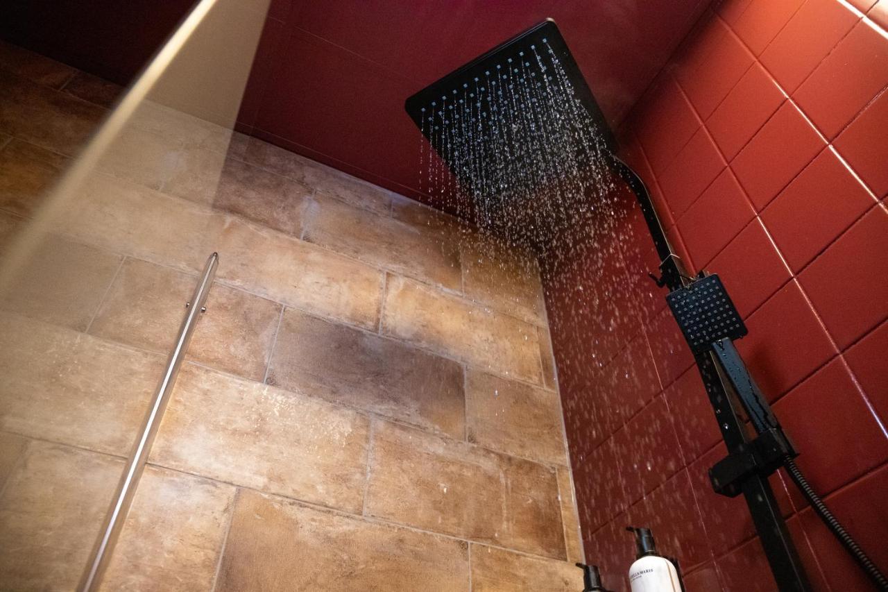 Hotel Four ヘルドロップ エクステリア 写真